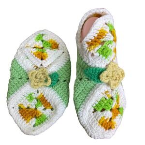 Handmade Crocheted House Slippers Green From 8-9.5" long foot‎ Women Youth